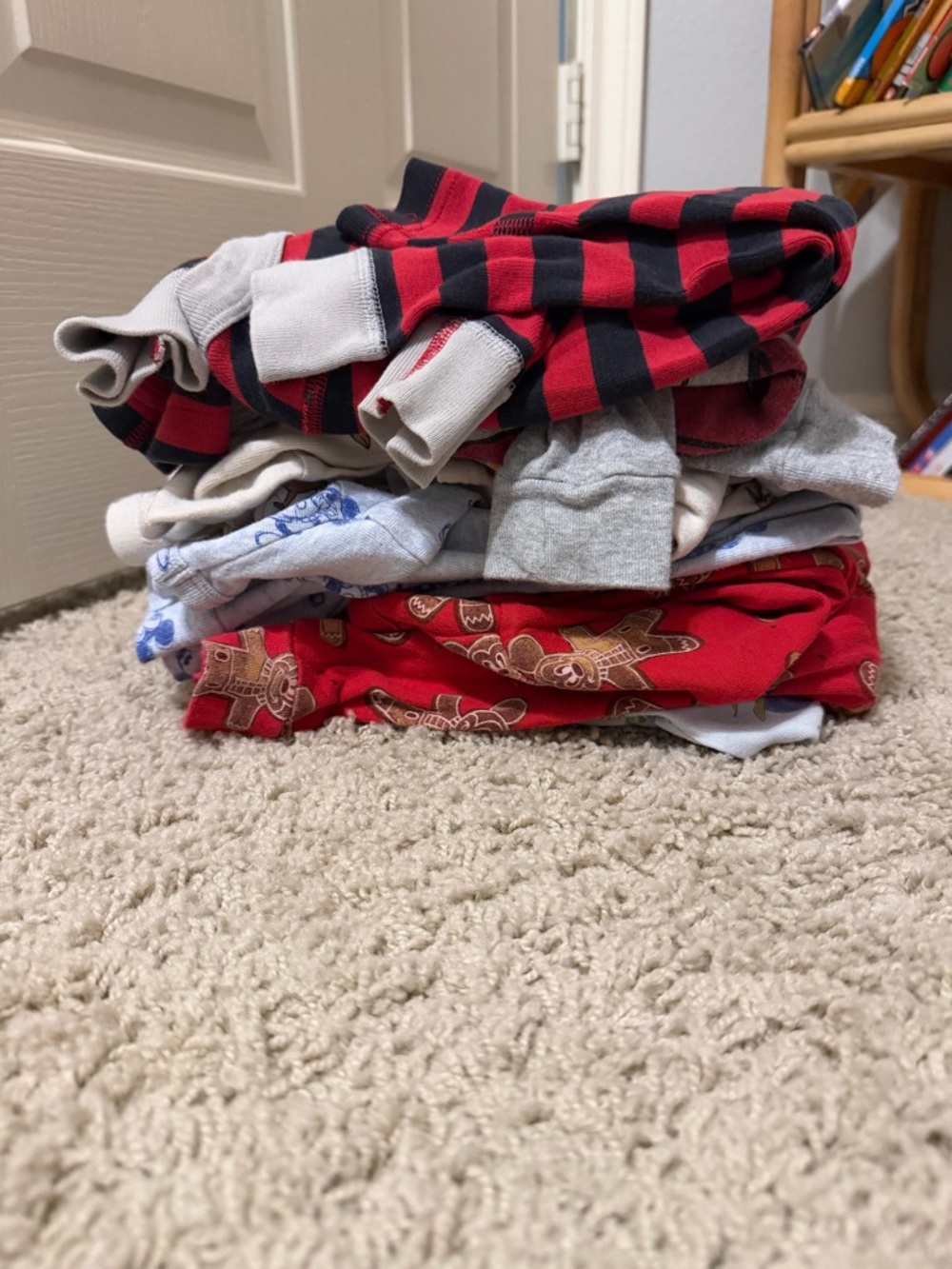 SOLD 4T Disney Pajama Bundle 5 Baby Gap & 1 Hanna Andersson